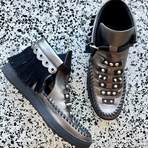 Coach Shoes - COACH Roccasin Cut Out Sneaker Moccasin Ankle Boot SILVER Fringe Studs Size 9